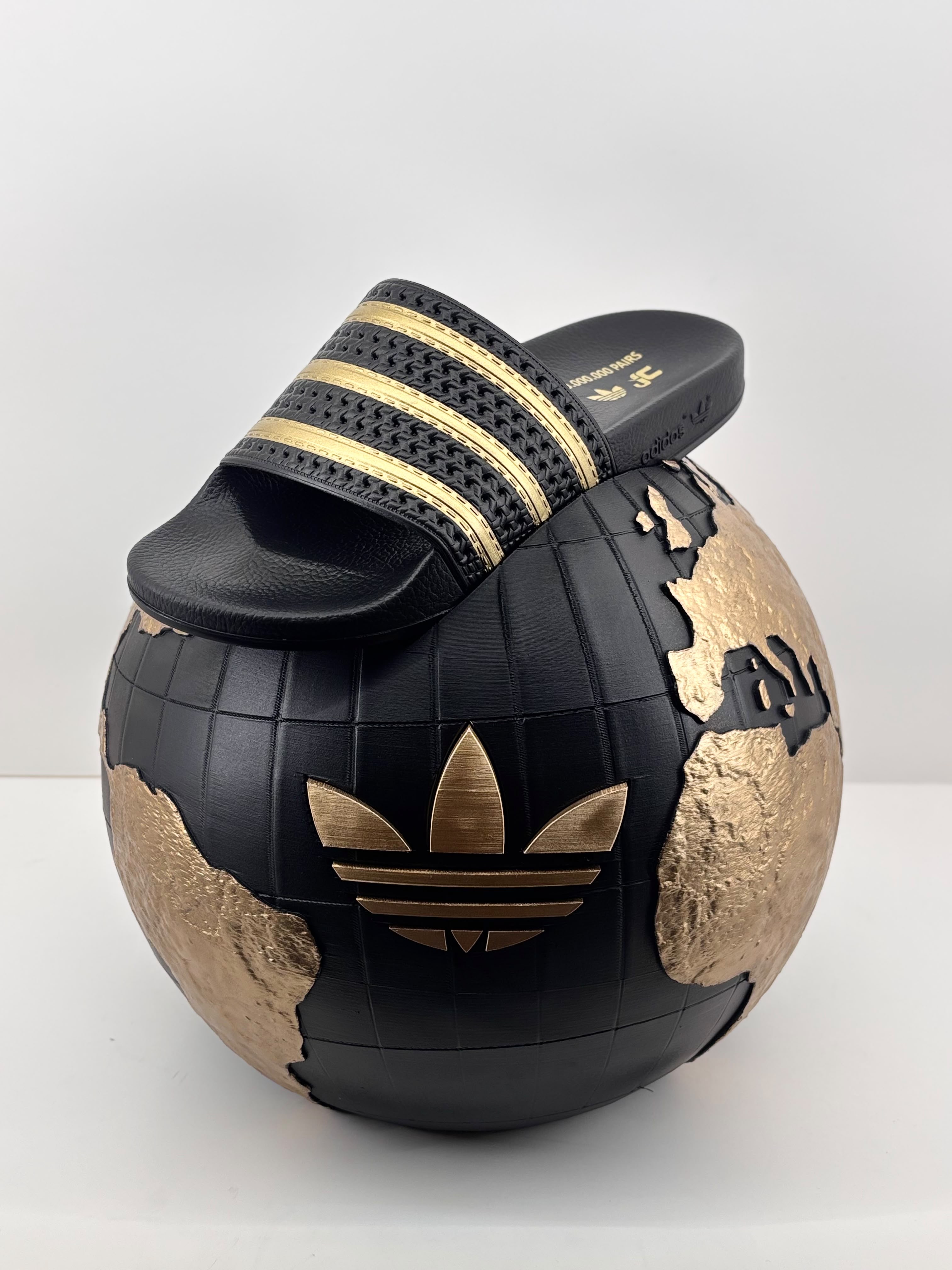 Espositore celebrativo Adidas × Calzaturificio Jumbo — Niccolò Dal Pezzo